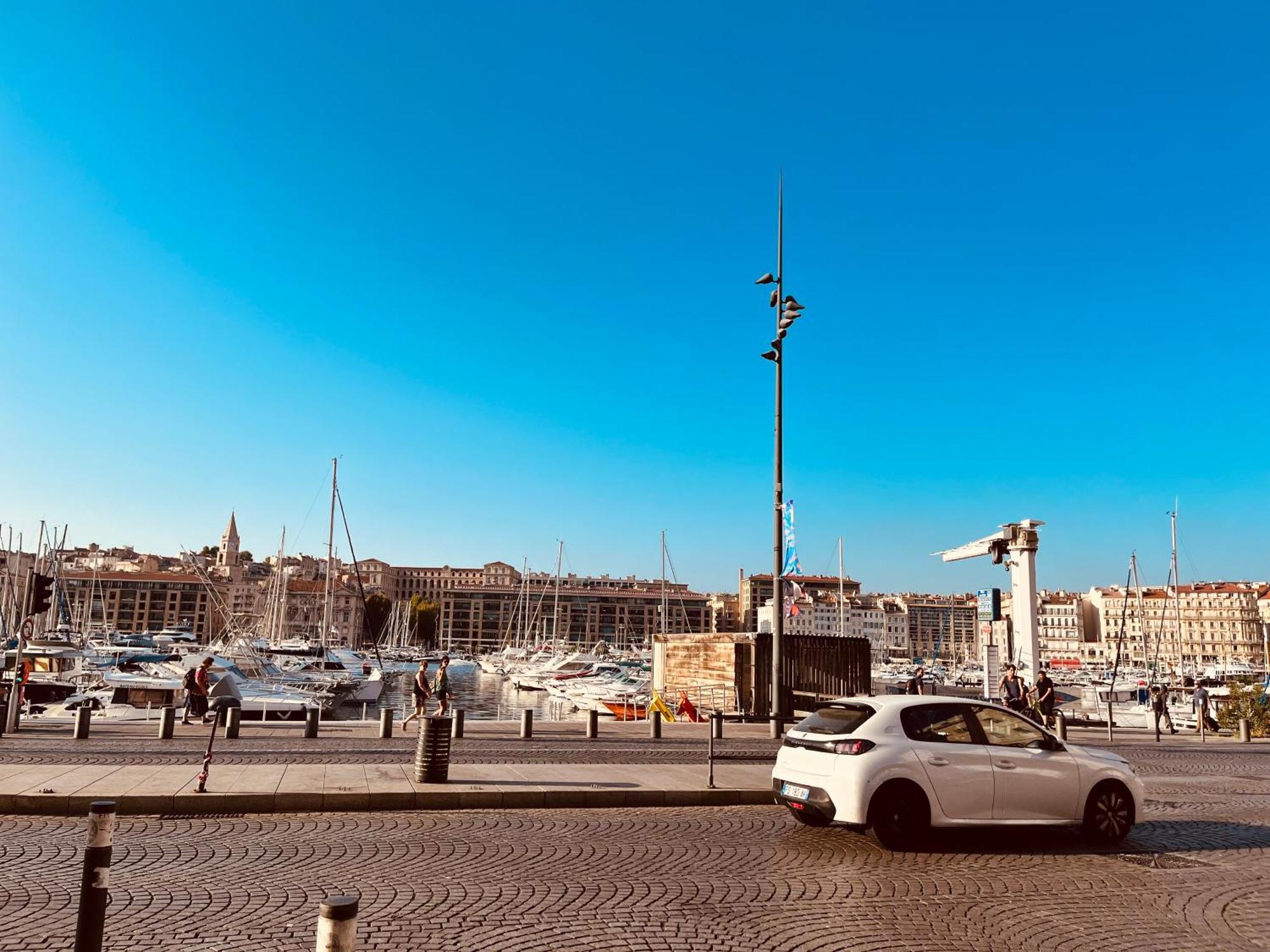 - Vieux-port Marseille