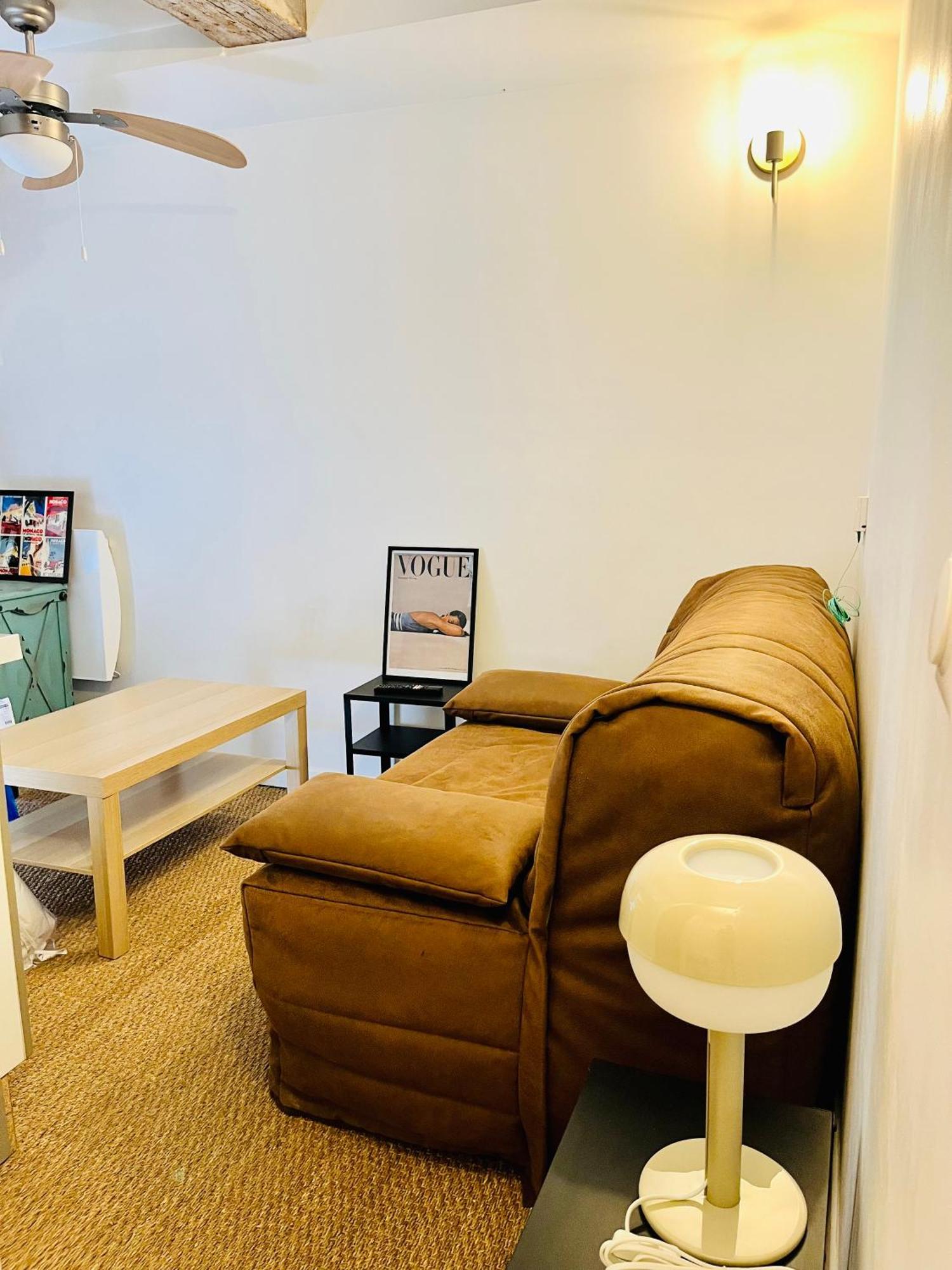 - Vieux-port Apartment